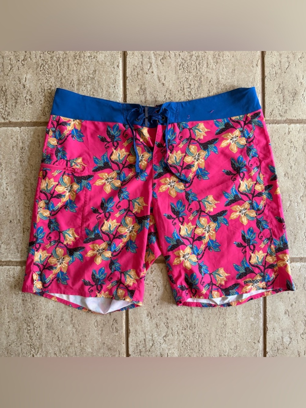 Patagonia Board Shorts Mens 36 Pink Floral Drawstring Quick Dry Swim Bottoms